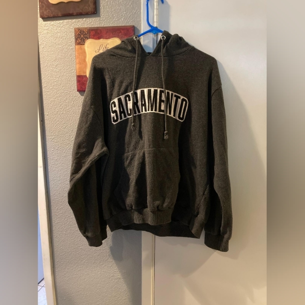 American Crown XL Black Sweatshirt
